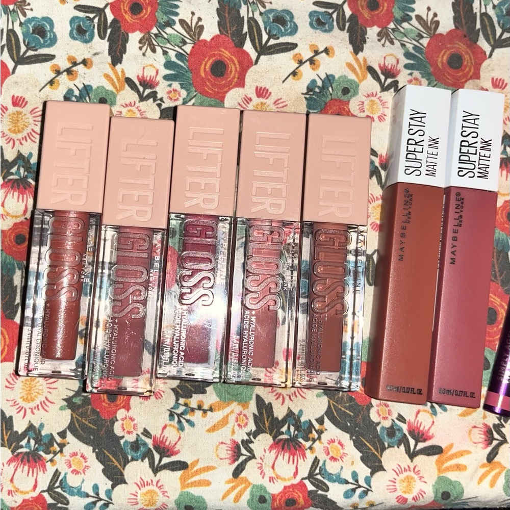 Maybelline Lip Wholesale Lot Viral Lifter Gloss (5) and SuperStay Matte Ink (2)